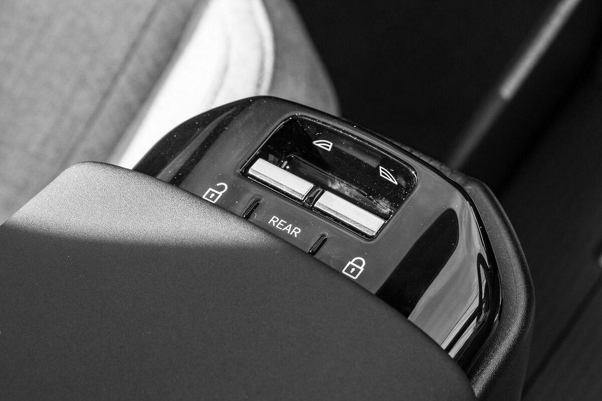 2024 Volvo EX30 Twin Motor Performance Ultra Auto AWD MY25 image 12