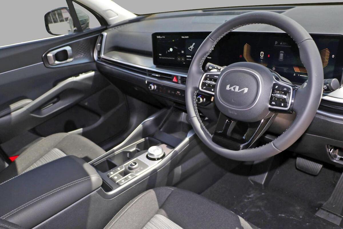 2024 Kia Sorento Sport Auto AWD MY25 image 6
