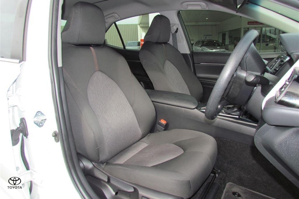 2021 Toyota Camry Hybrid Ascent image 17