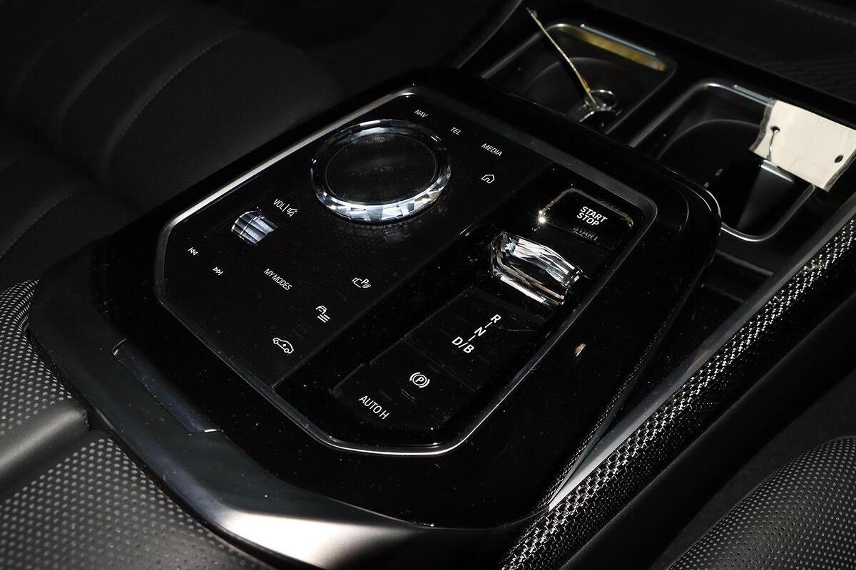 2024 BMW i7 xDrive60 M Sport G70 Auto AWD image 15