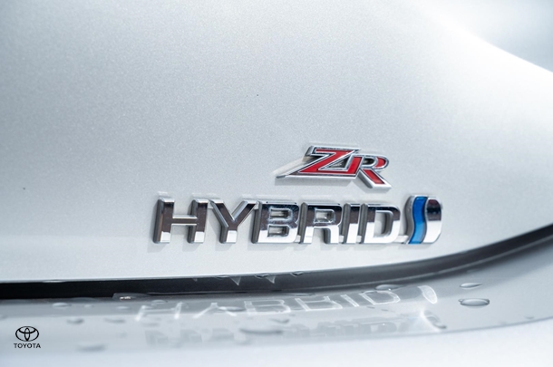 2024 TOYOTA Corolla Hatch Hybrid ZR image 26