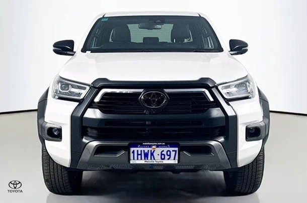 2023 Toyota Hilux Rogue image 2