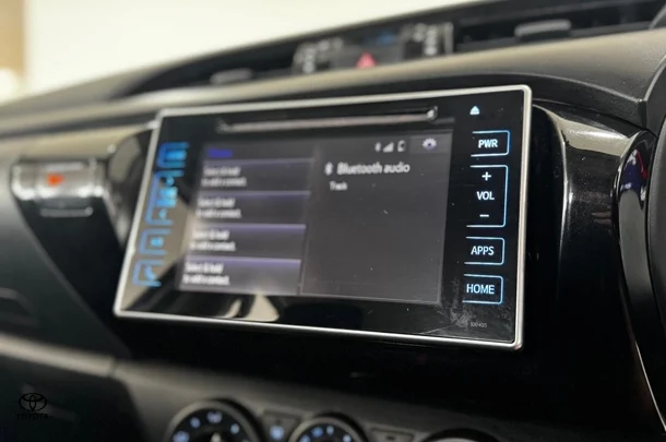 2020 Toyota Hilux SR image 24