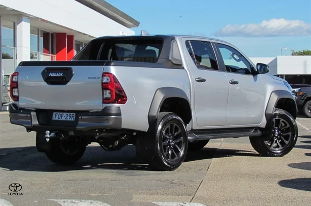 2024 Toyota Hilux Rogue image 6