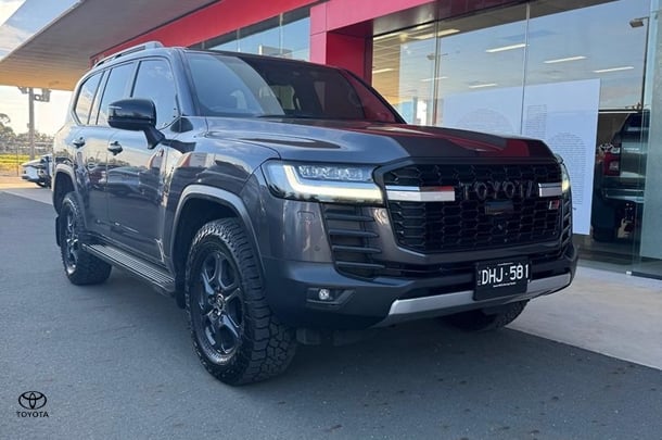 2021 Toyota Landcruiser GR-S image 2