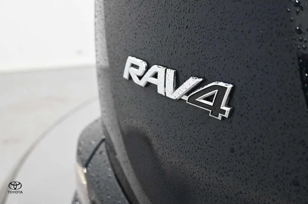 2018 Toyota RAV4 GXL AWD image 11