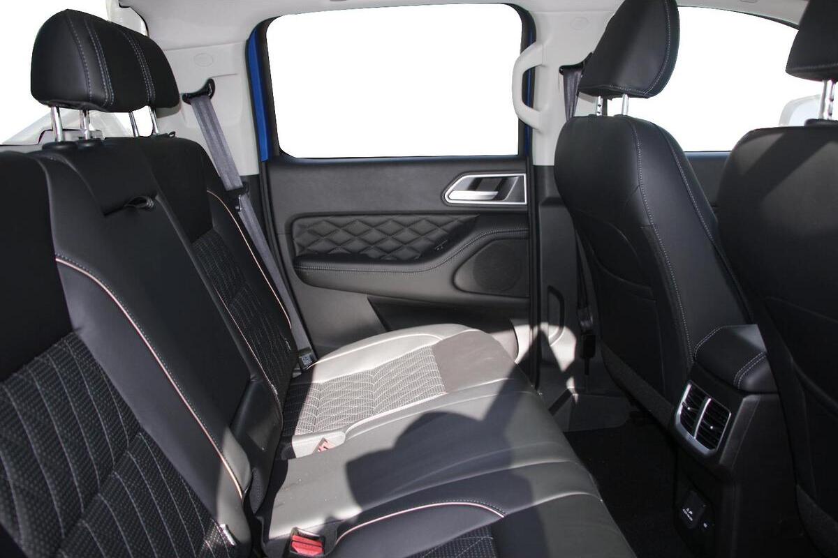 2024 GWM Ute Cannon-X Auto 4x4 Dual Cab image 7