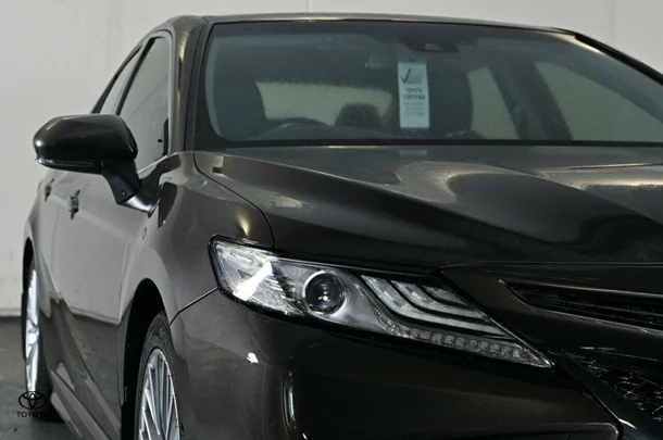 2018 Toyota Camry SL image 4