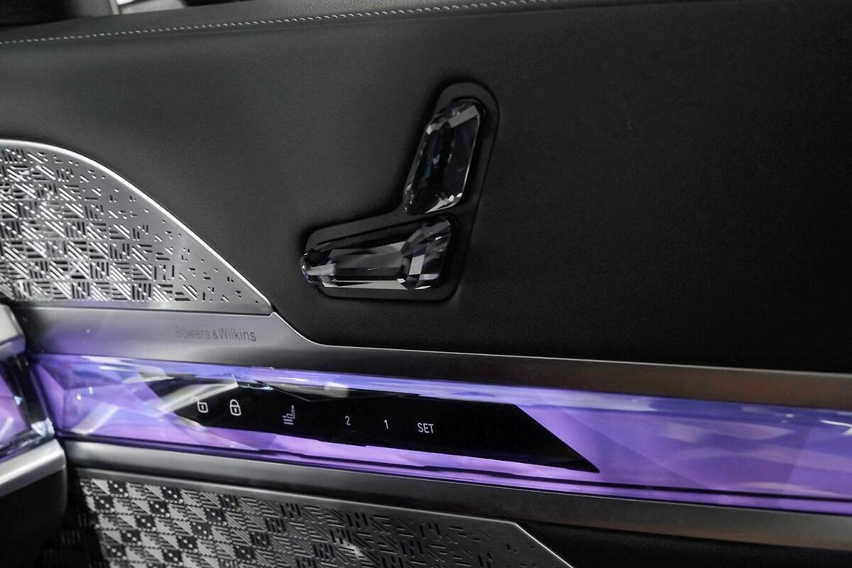 2025 BMW 7 Series 740i M Sport G70 Auto image 13