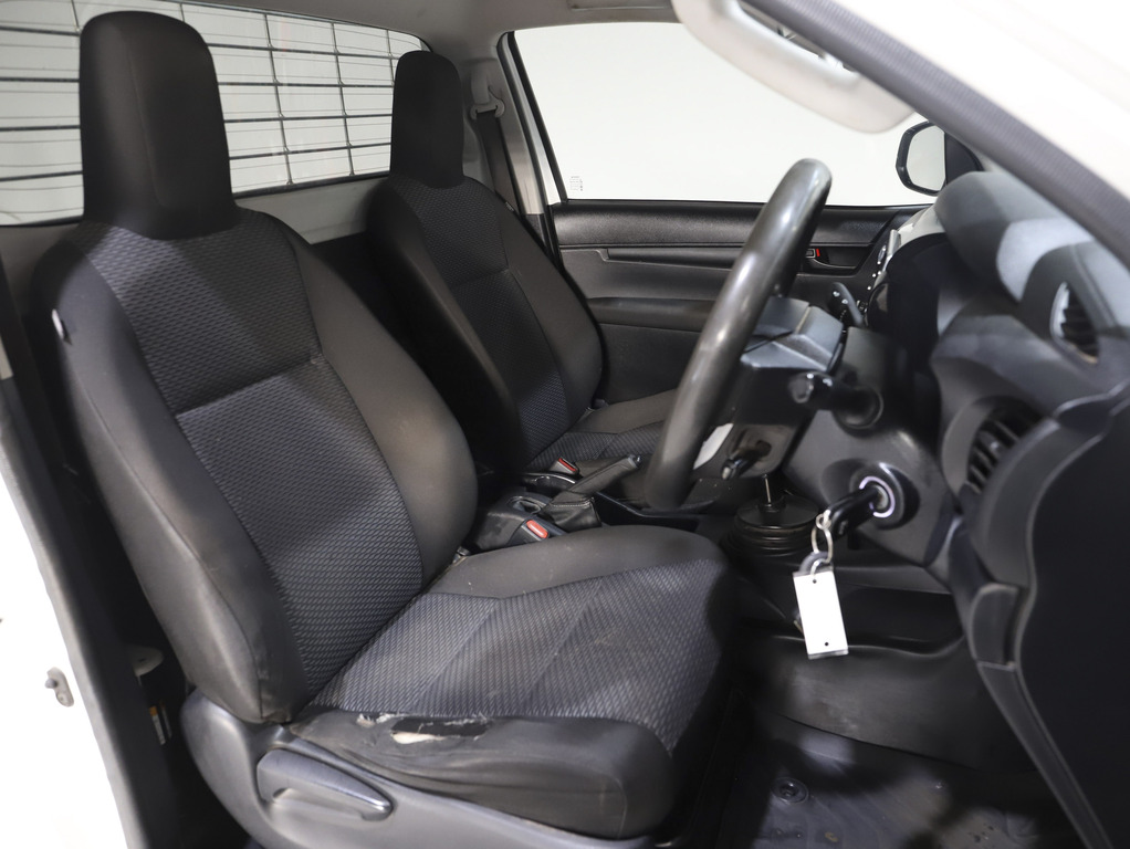 2021 Toyota Hilux Workmate image 17