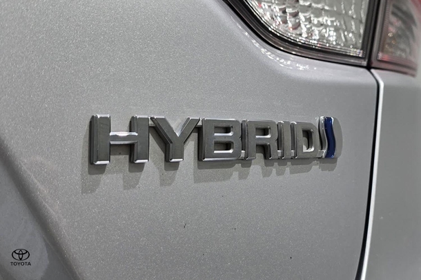 2024 Toyota COROLLA SEDAN HYBRID Ascent Sport image 10