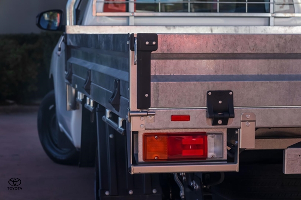 2024 TOYOTA Hilux 4x2 Workmate image 19