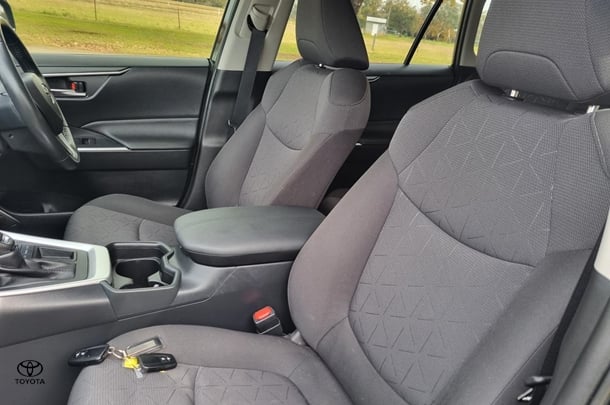 2021 Toyota RAV4 GXL-2WD image 11