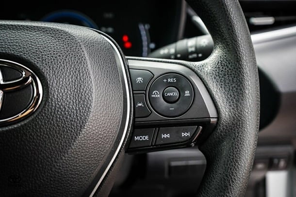 2024 Toyota Corolla Hatch Hybrid Ascent Sport image 17