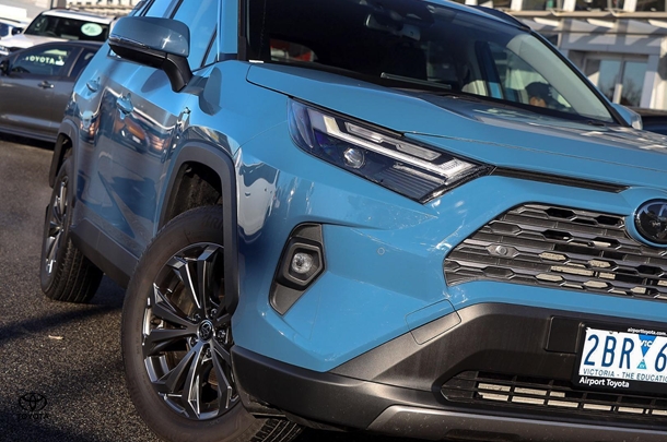 2024 Toyota Rav4 Hybrid GXL-2WD image 8