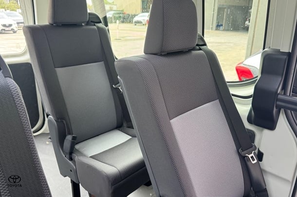 2021 Toyota Hiace SLWB image 13