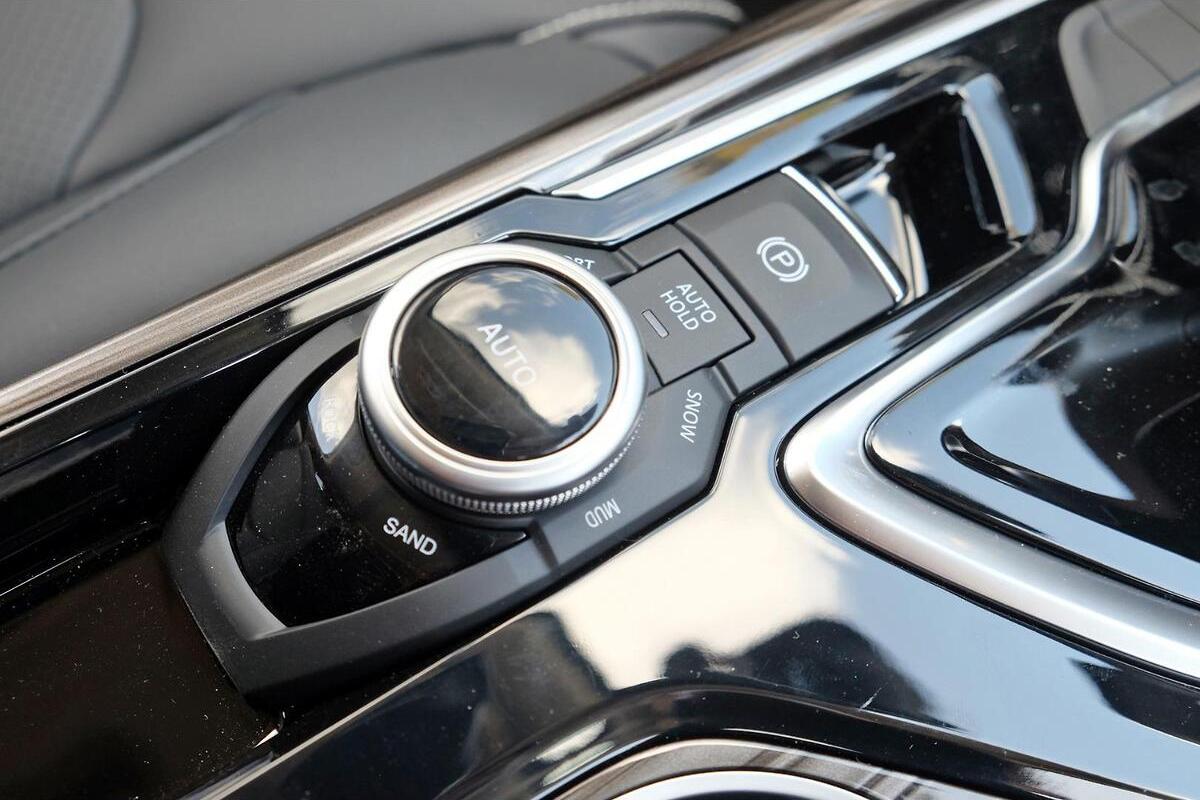 2024 LDV D90 Executive Auto 4x4 image 13