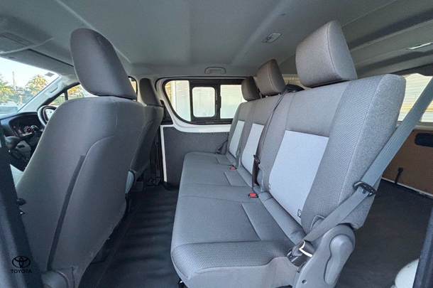 2020 Toyota Hiace LWB image 16