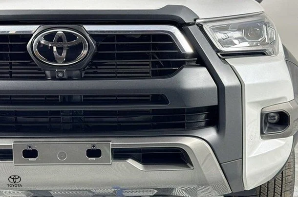 2022 Toyota Hilux Rogue image 3
