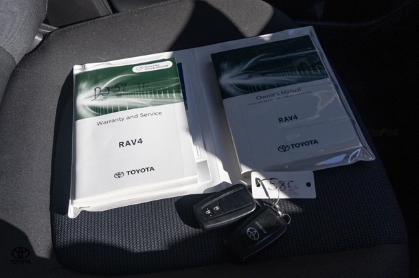 2023 Toyota Rav4 Hybrid GX-2WD image 18