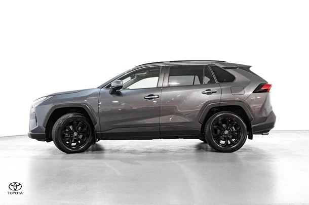 2023 Toyota RAV4 Hybrid Cruiser-AWD image 9