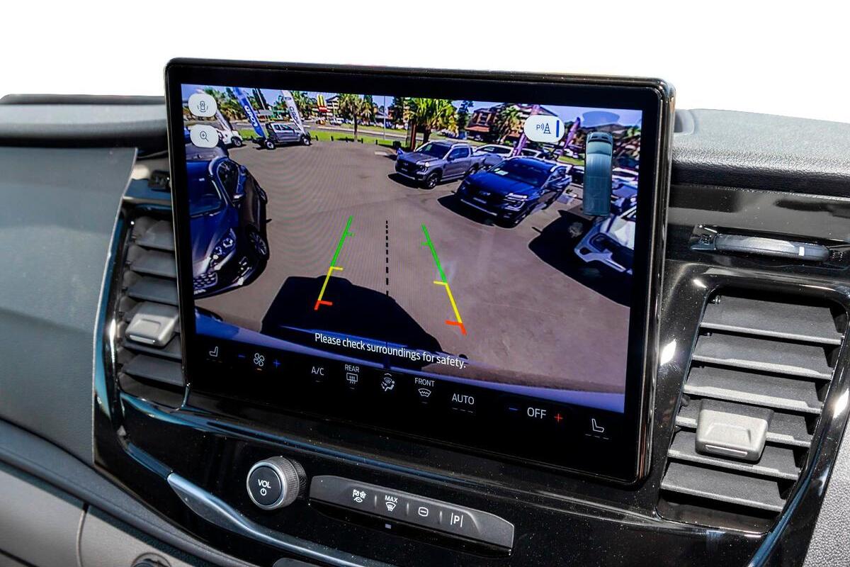 2024 Ford E-Transit 420L VO Auto MY24.00 image 14