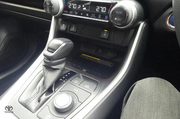 2020 Toyota RAV4 Hybrid Cruiser-AWD image 23