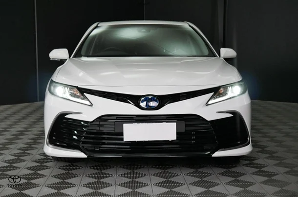 2024 Toyota Camry Hybrid Ascent image 2
