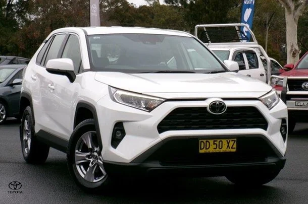 2022 Toyota RAV4 GX image 1