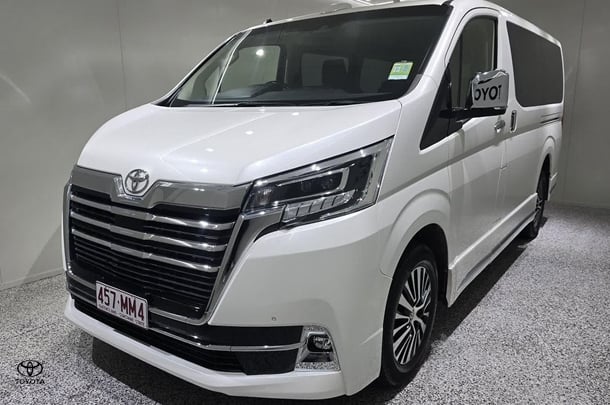 2022 Toyota Granvia Standard image 5