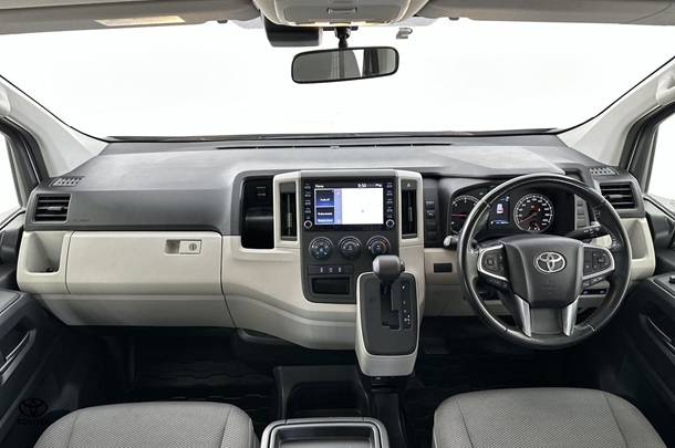 2021 Toyota Hiace LWB image 2
