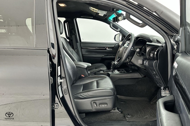 2019 Toyota Hilux Rugged X image 13
