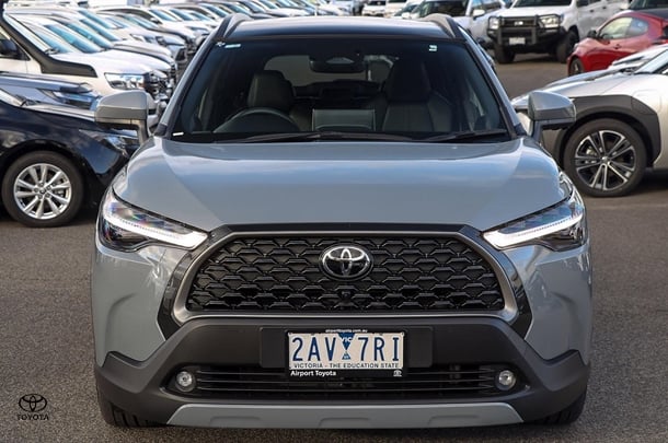 2024 Toyota Corolla Cross Hybrid Atmos AWD image 9
