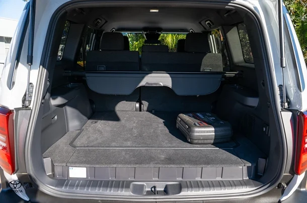 2024 TOYOTA Prado GX image 25