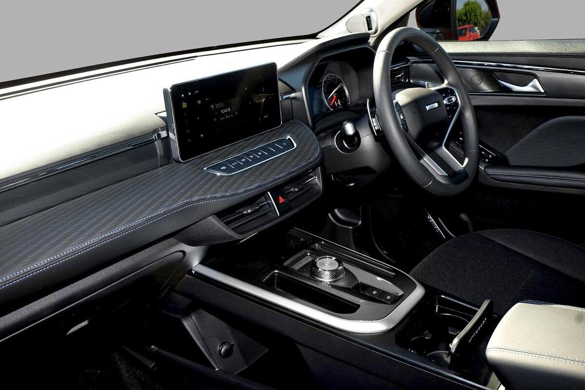 2024 GWM Haval Jolion Premium Auto image 6