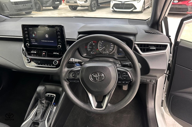 2022 Toyota Corolla Hatch Hybrid Ascent Sport image 13