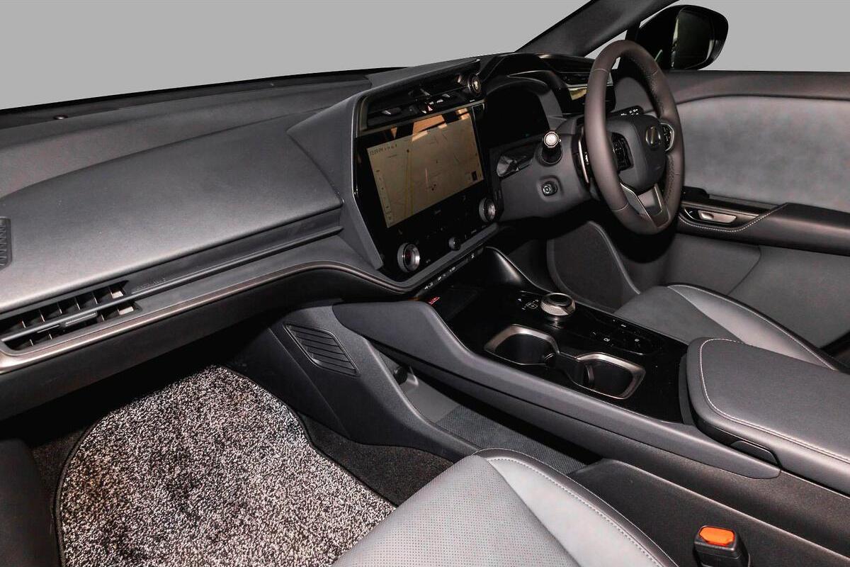 2024 Lexus RZ RZ450e Luxury Auto image 7