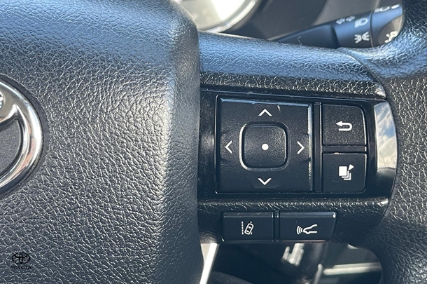 2021 Toyota Hilux Workmate image 12