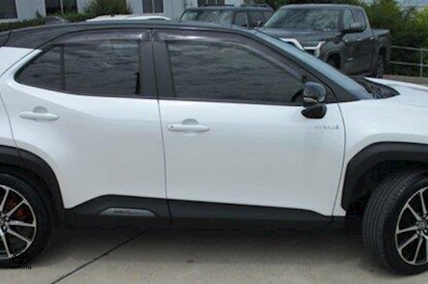 2022 Toyota Yaris Cross Hybrid GR-S image 4