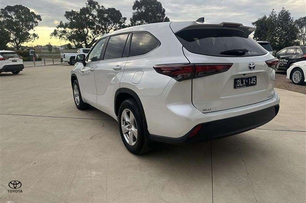 2024 Toyota Kluger GX image 5