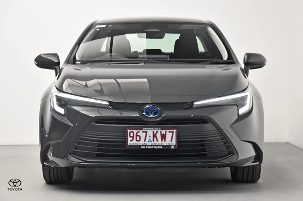 2024 Toyota Corolla Sedan Hybrid SX image 2