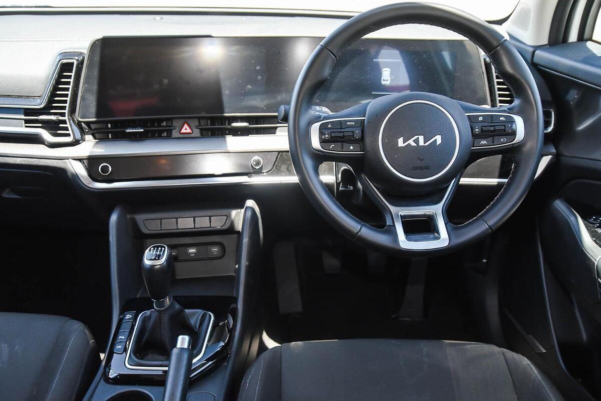 2024 Kia Sportage SX Manual FWD MY25 image 6