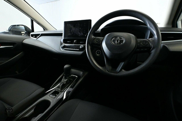 2023 Toyota Corolla Sedan Hybrid Ascent Sport image 18