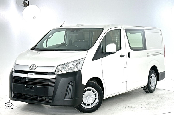 2021 Toyota Hiace LWB image 7