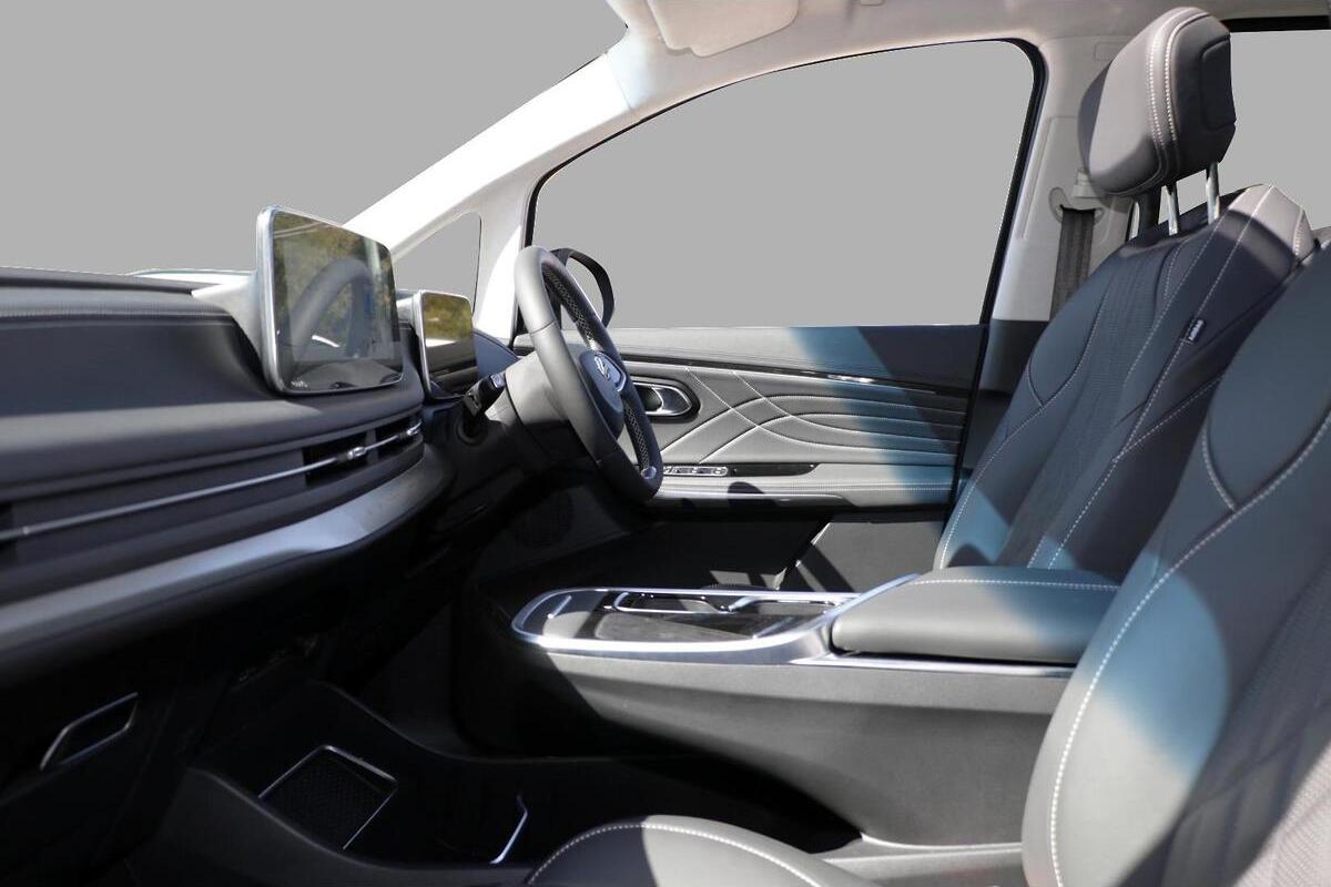 2024 LDV MIFA 9 Luxe Auto MY23 image 8