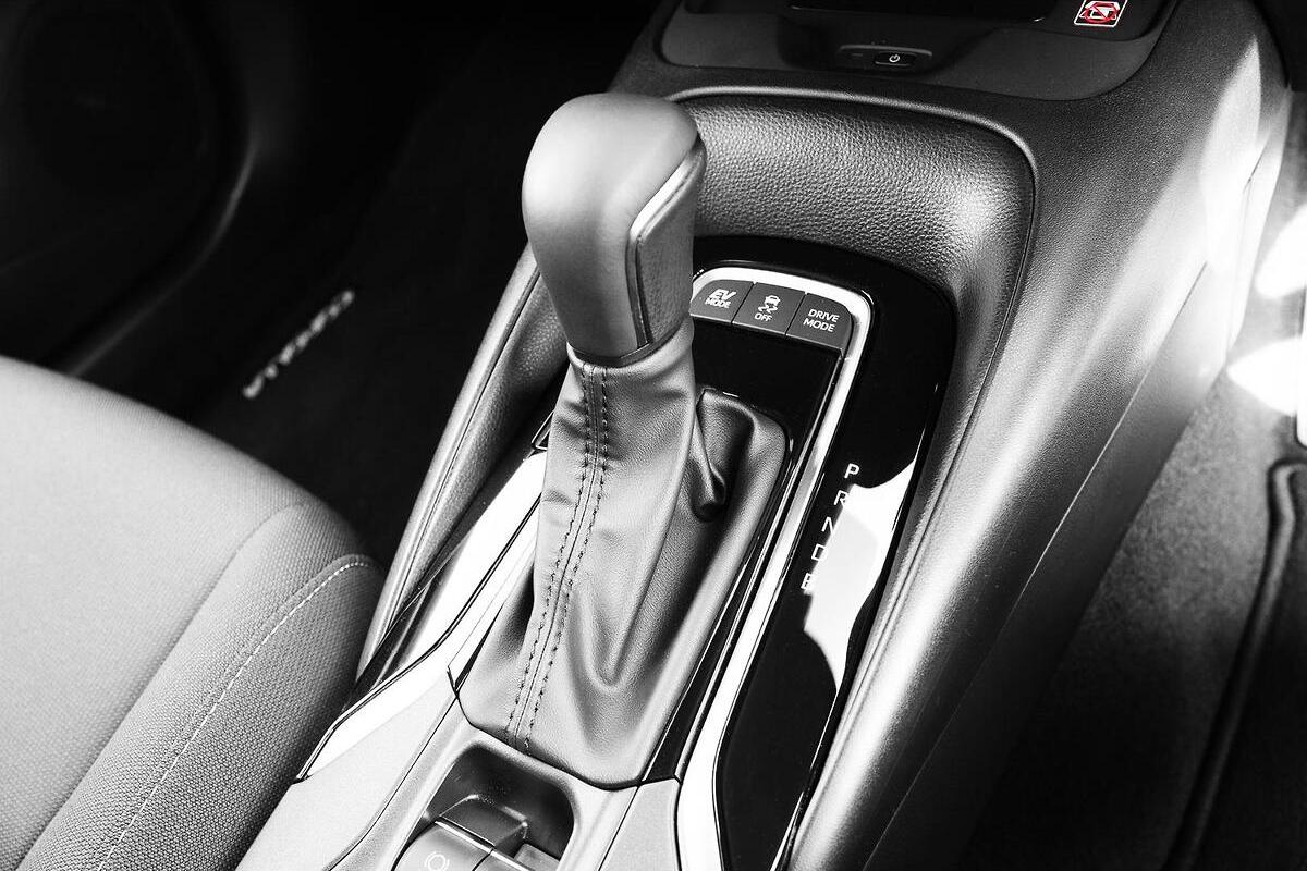 2024 Toyota Corolla SX Hybrid Auto image 15