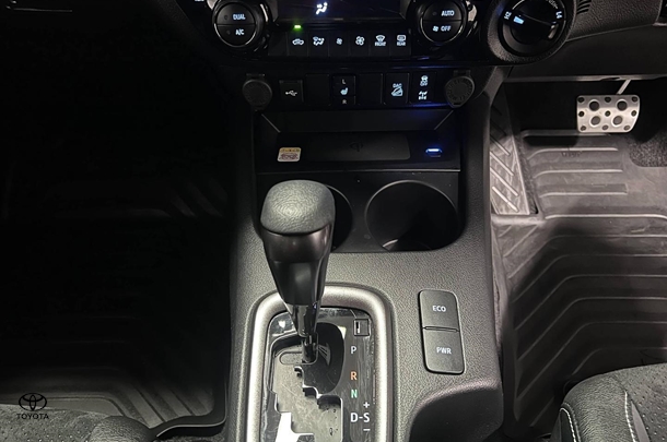 2024 Toyota Hilux GR-S image 20