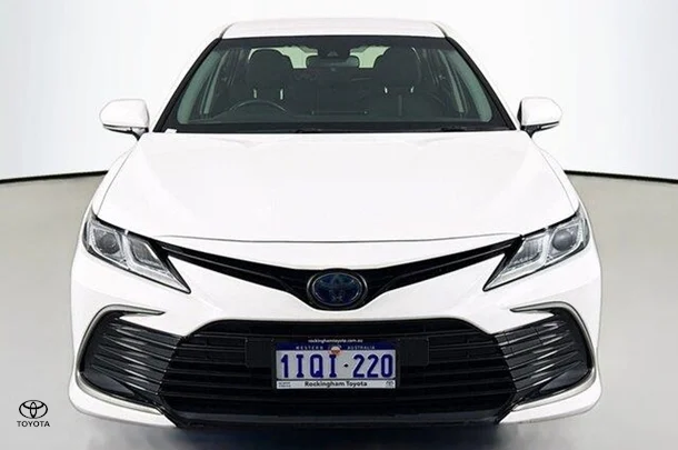 2021 Toyota Camry Hybrid Ascent image 2