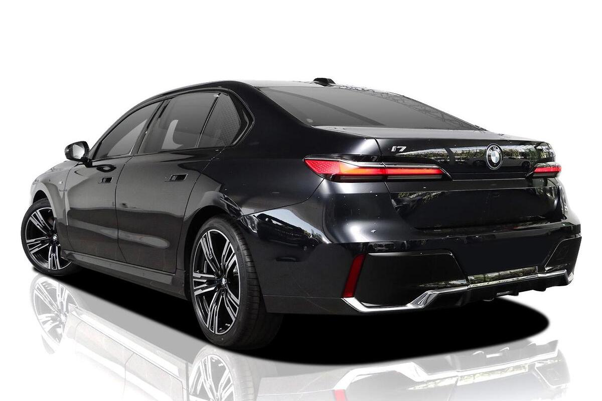 2024 BMW i7 xDrive60 M Sport G70 Auto AWD image 4