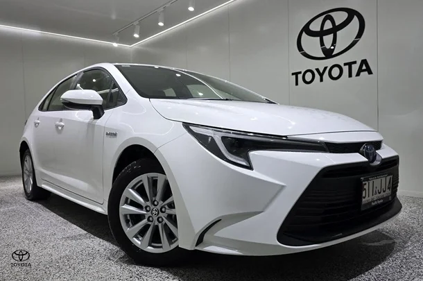 2024 Toyota COROLLA SEDAN HYBRID Ascent Sport image 1
